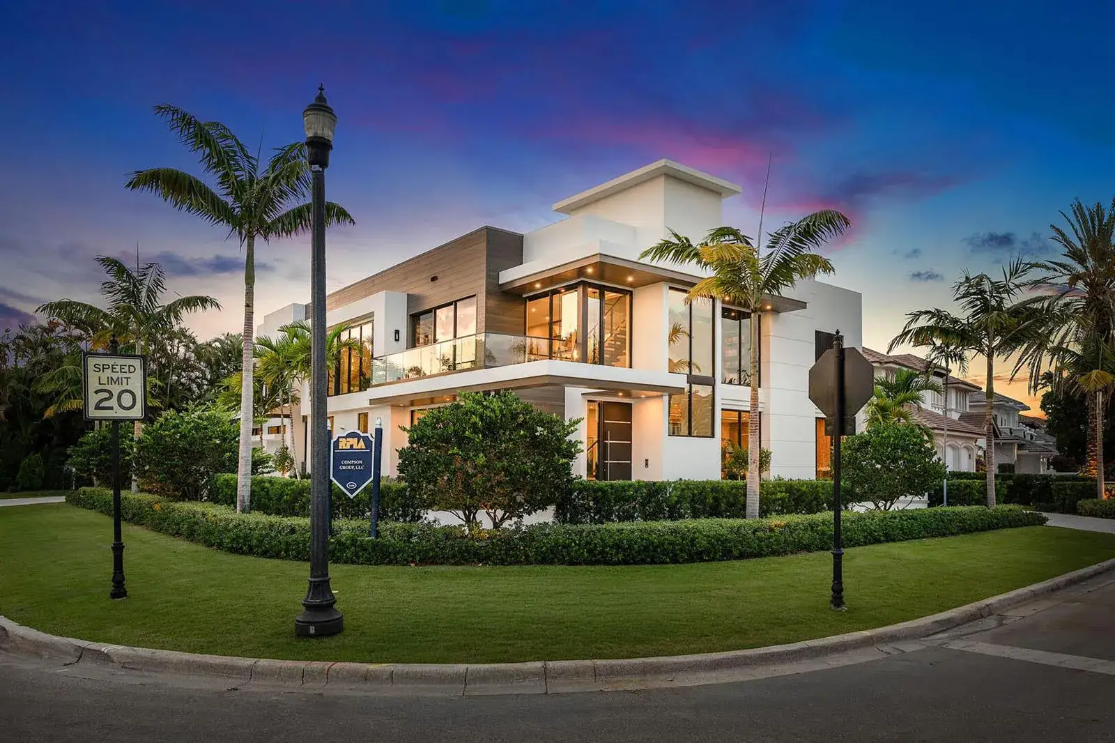 5 bedroom 5 bath Residential for sale at 303 S Maya Palm Drive, Boca Raton FL 33432