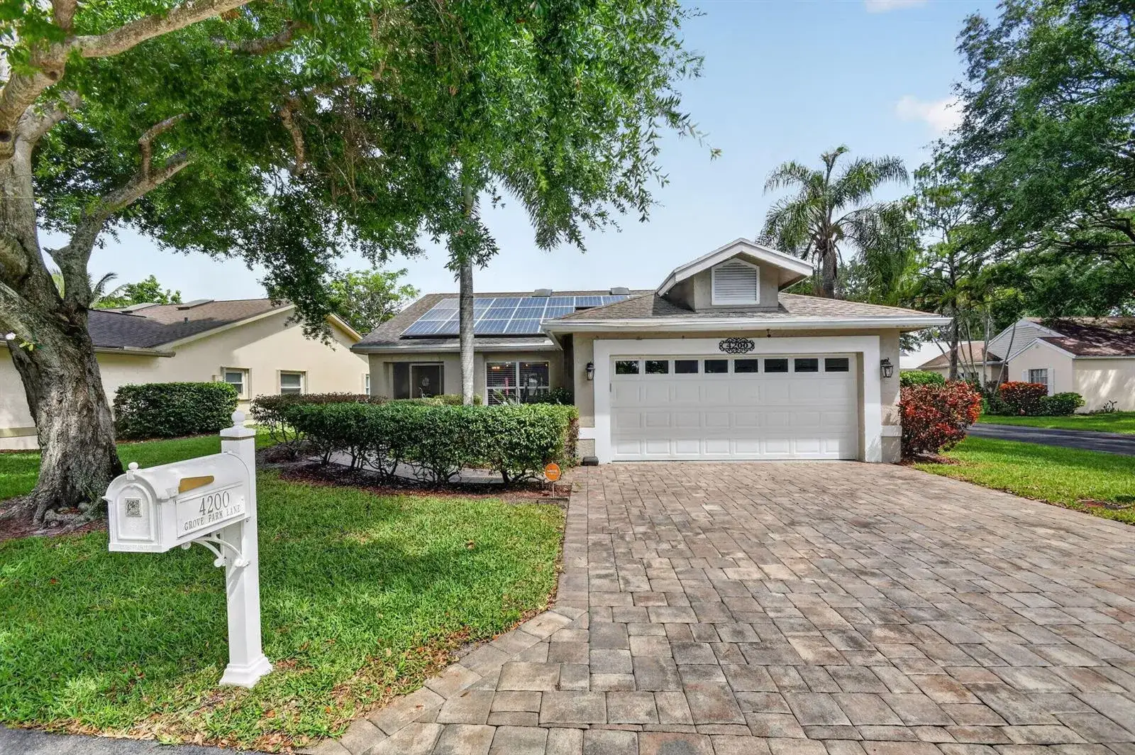 2 bedroom 2 bath Residential for sale at 4200 Grove Park Lane, Boynton Beach FL 33436