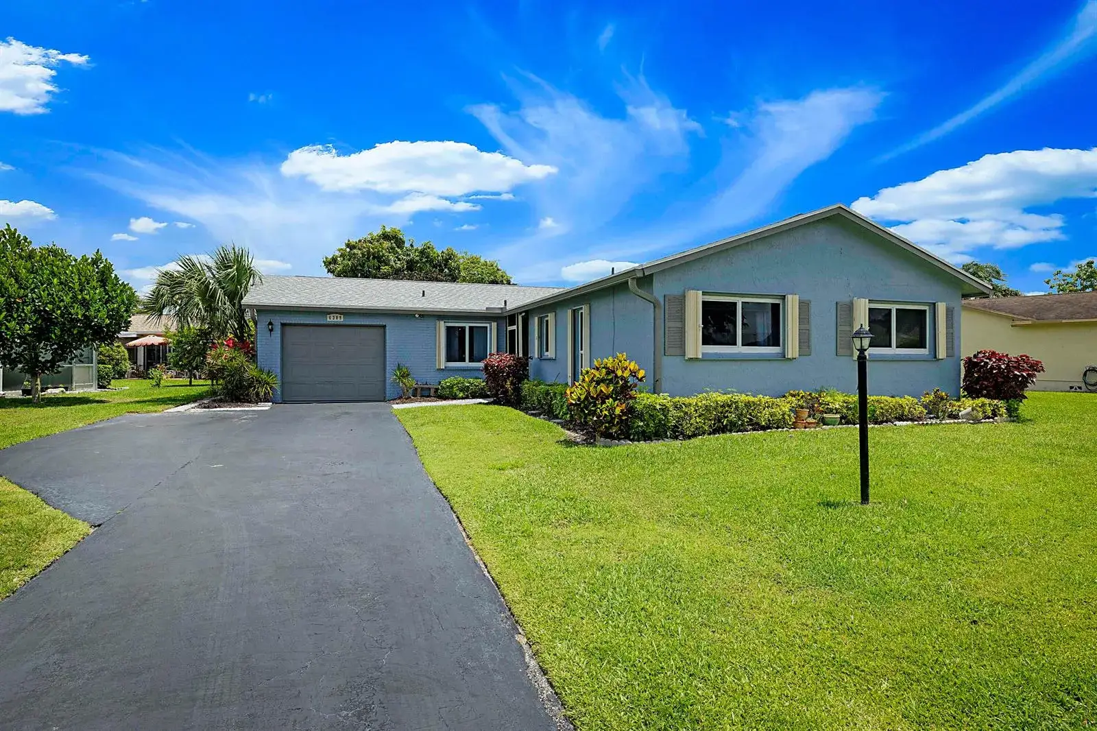 3 bedroom 2 bath Residential for sale at 6309 Summer Sky Lane, FL 33463