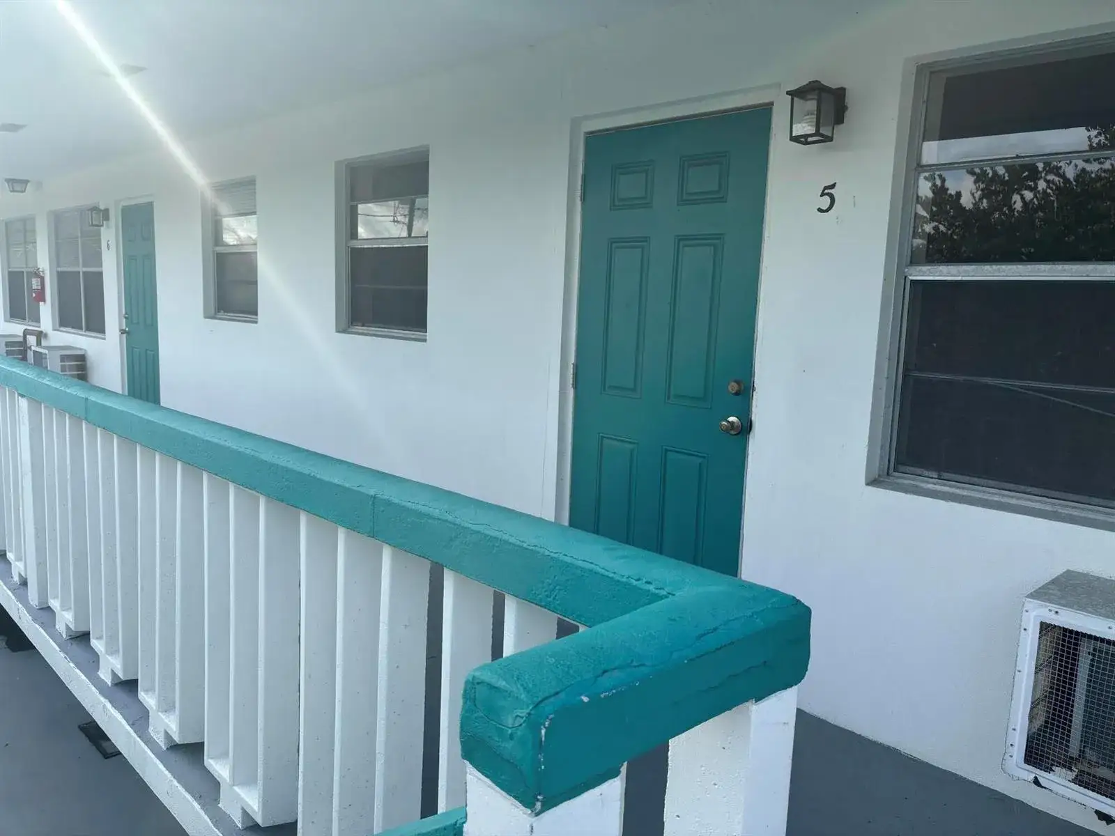 1 bedroom 1 bath Residential Lease for rent at 1111 N Federal Highway # 5, FL 33460