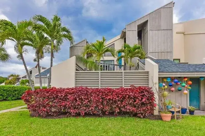 2 bedroom 2 bath Residential Lease for rent at 1605 S Us Highway 1 # 9h, Jupiter FL 33477