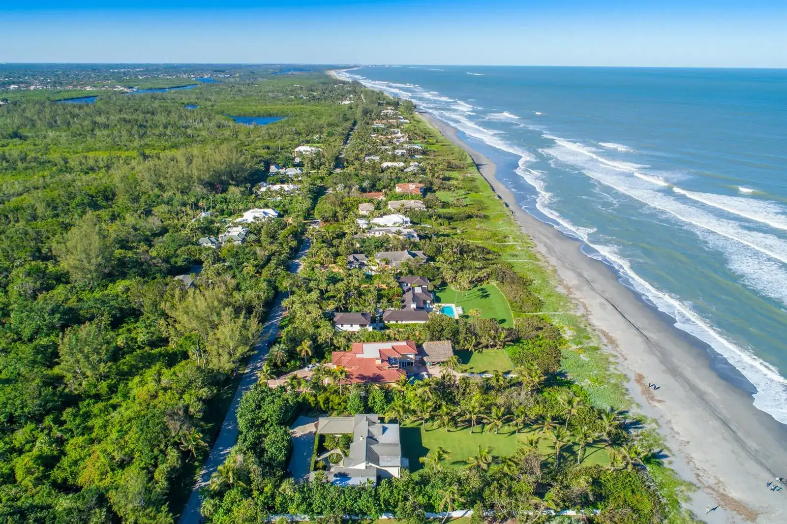 3 bedroom 3 bath Residential Lease for rent at 5 N Beach Road, Hobe Sound FL 33455