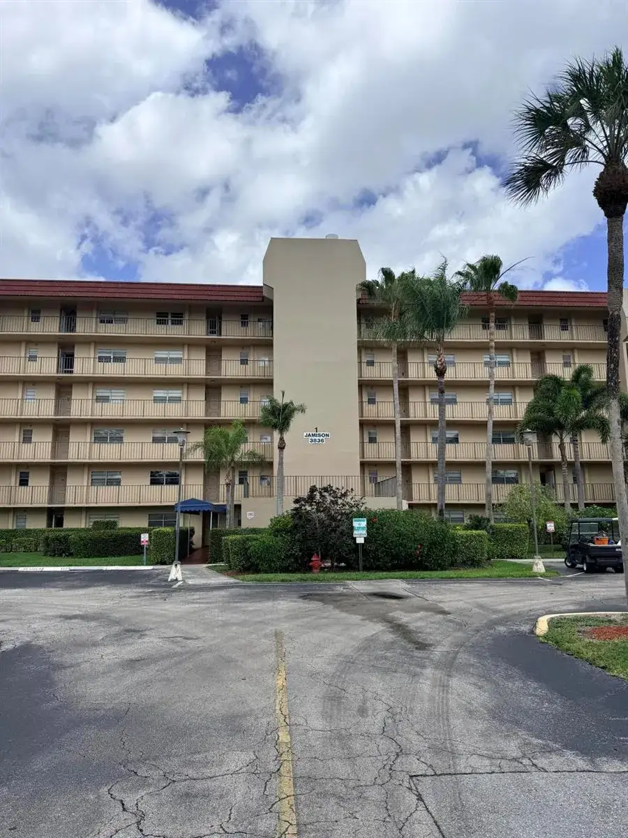 2 bedroom 2 bath Residential for sale at 3836 Via Poinciana # 306, Lake Worth FL 33467