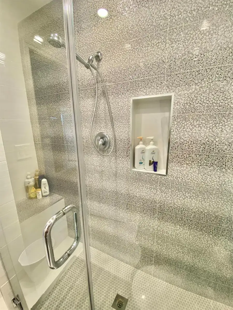 2 bedroom 2 bath Residential for sale at 68 Stratford E, West Palm Beach FL 33417