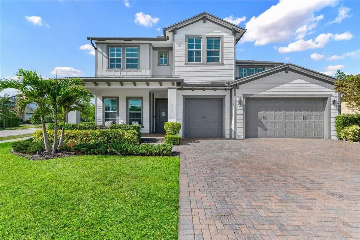 5 bedroom 4 bath Residential for sale at 19656 Tree Stand Terrace, Loxahatchee FL 33470