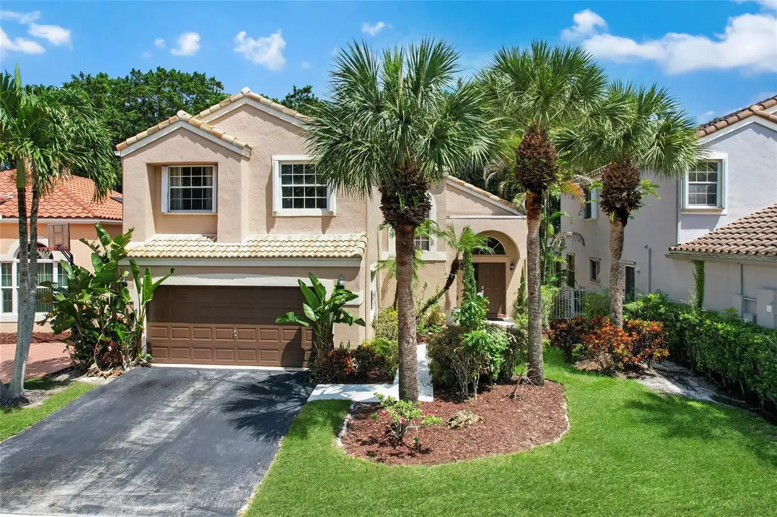 4 bedroom 2 bath Residential for sale at 6625 NW 75th Place, Parkland FL 33067