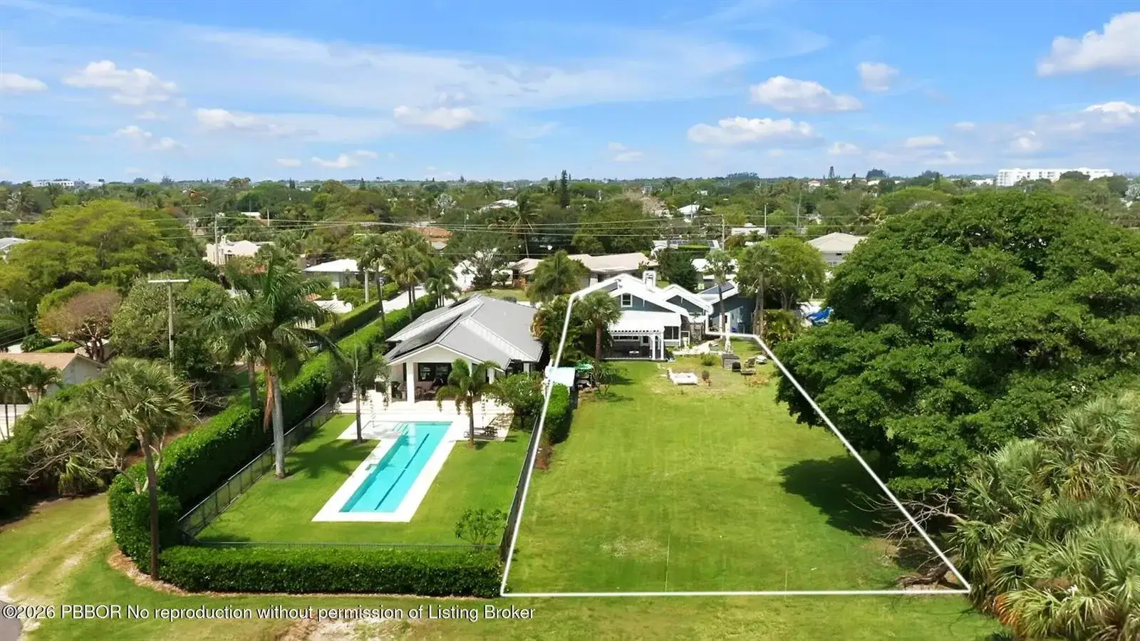 4 bedroom 2 bath Residential for sale at 1408 N Lakeside Drive, FL 33460