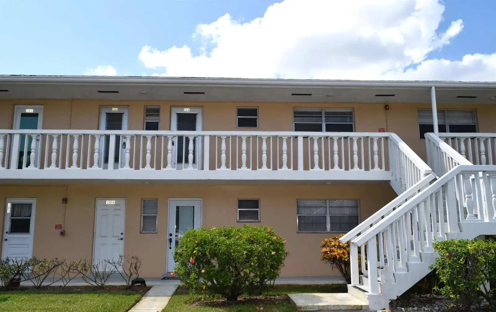 2 bedroom 2 bath Residential for sale at 2222 NE 1st Way # 204, Boynton Beach FL 33435