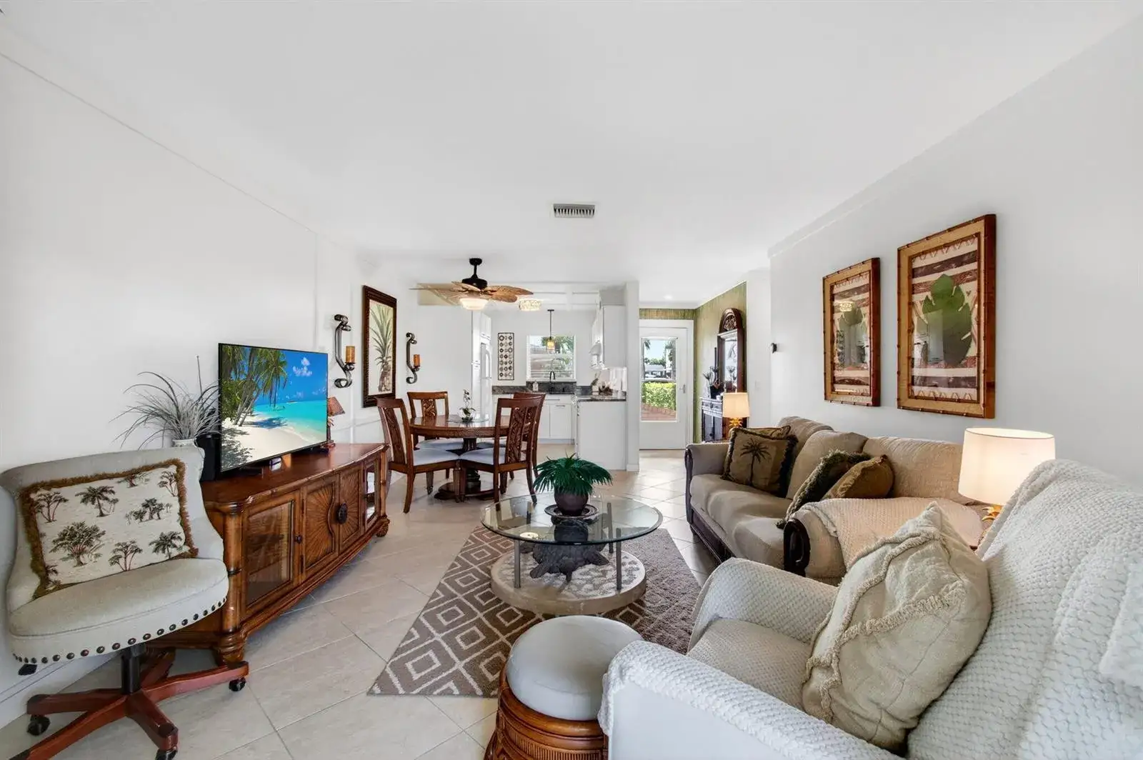 2 bedroom 2 bath Residential for sale at 2533 Dudley Dr, West Palm Beach FL 33415