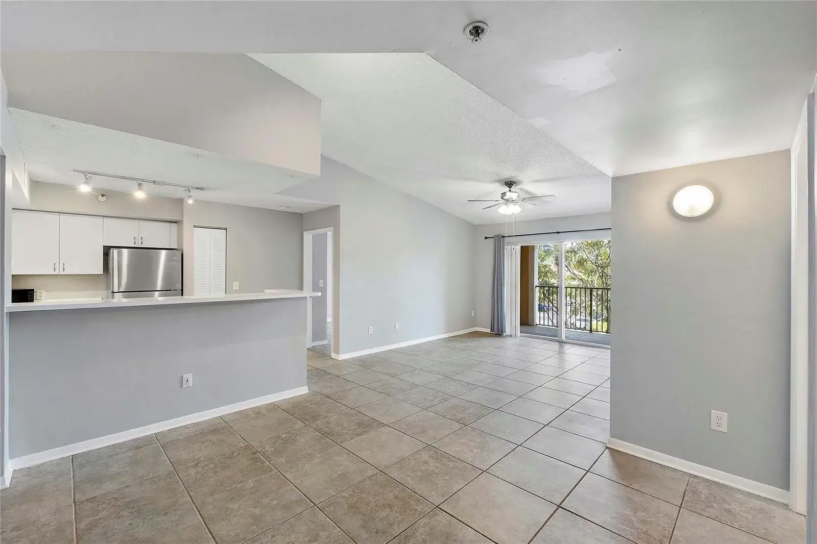 2 bedroom 2 bath Residential Lease for rent at 120 Yacht Club Way # 305, Hypoluxo FL 33462