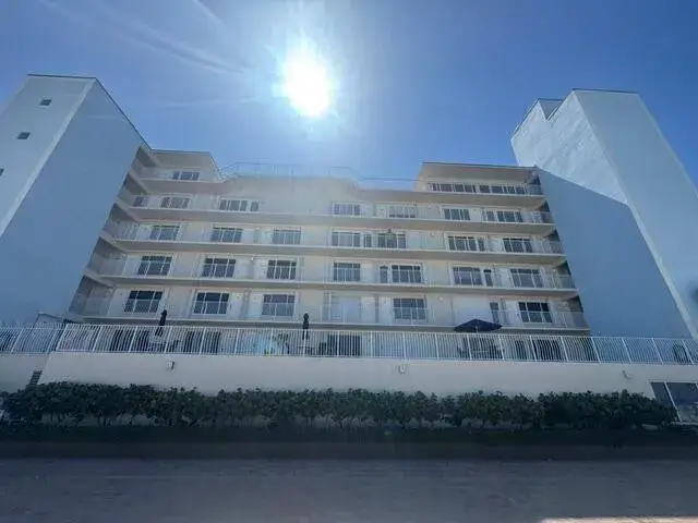 1 bedroom 1 bath Residential for sale at 300 Oregon Street # 502, Hollywood FL 33019