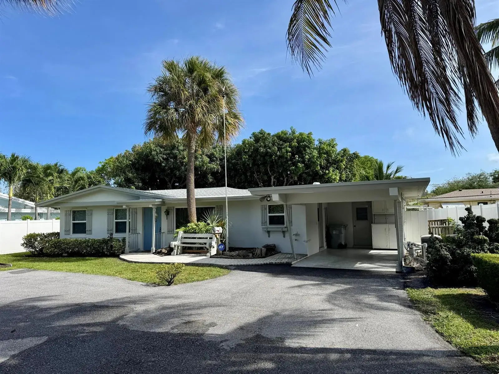 3 bedroom 2 bath Residential for sale at 2560 NE 20th Street, Pompano Beach FL 33062