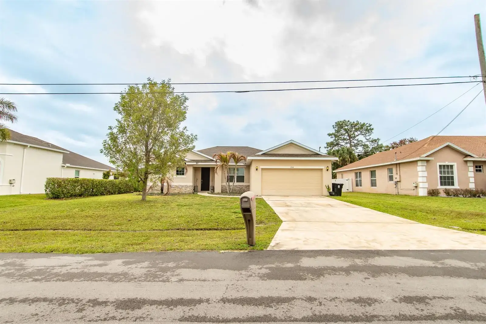 3 bedroom 2 bath Residential for sale at 1244 SW Ermine Avenue, Port St. Lucie FL 34953