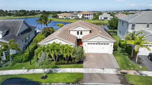 4 bedroom 3 bath Residential for sale at 15804 Goldfinch Circle, Westlake FL 33470