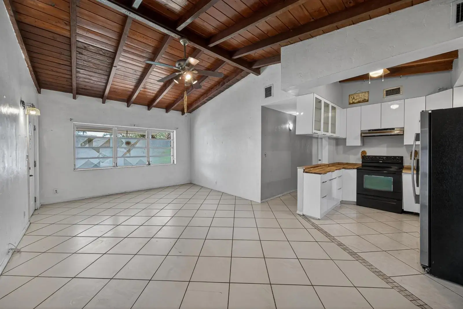 2 bedroom 2 bath Residential for sale at 1425 SW 19th Avenue, Fort Lauderdale FL 33312
