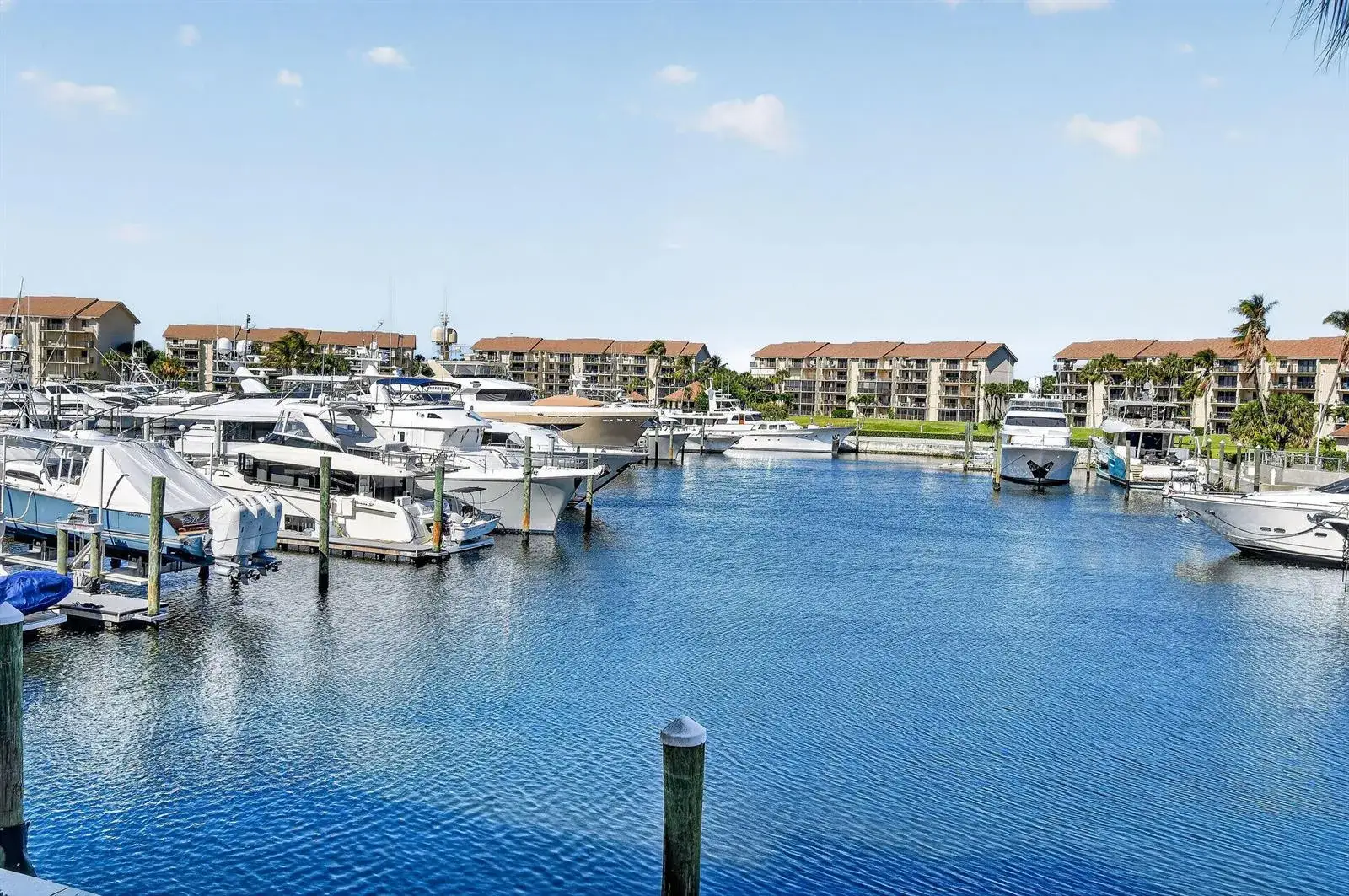 2 bedroom 2 bath Residential for sale at 2401 Marina Isle Way # 206, Jupiter FL 33477
