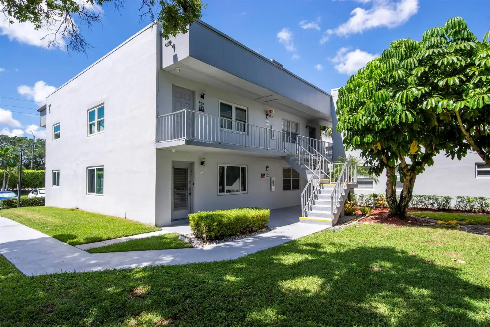 1 bedroom 1 bath Residential Lease for rent at 960 Flanders T, Delray Beach FL 33484