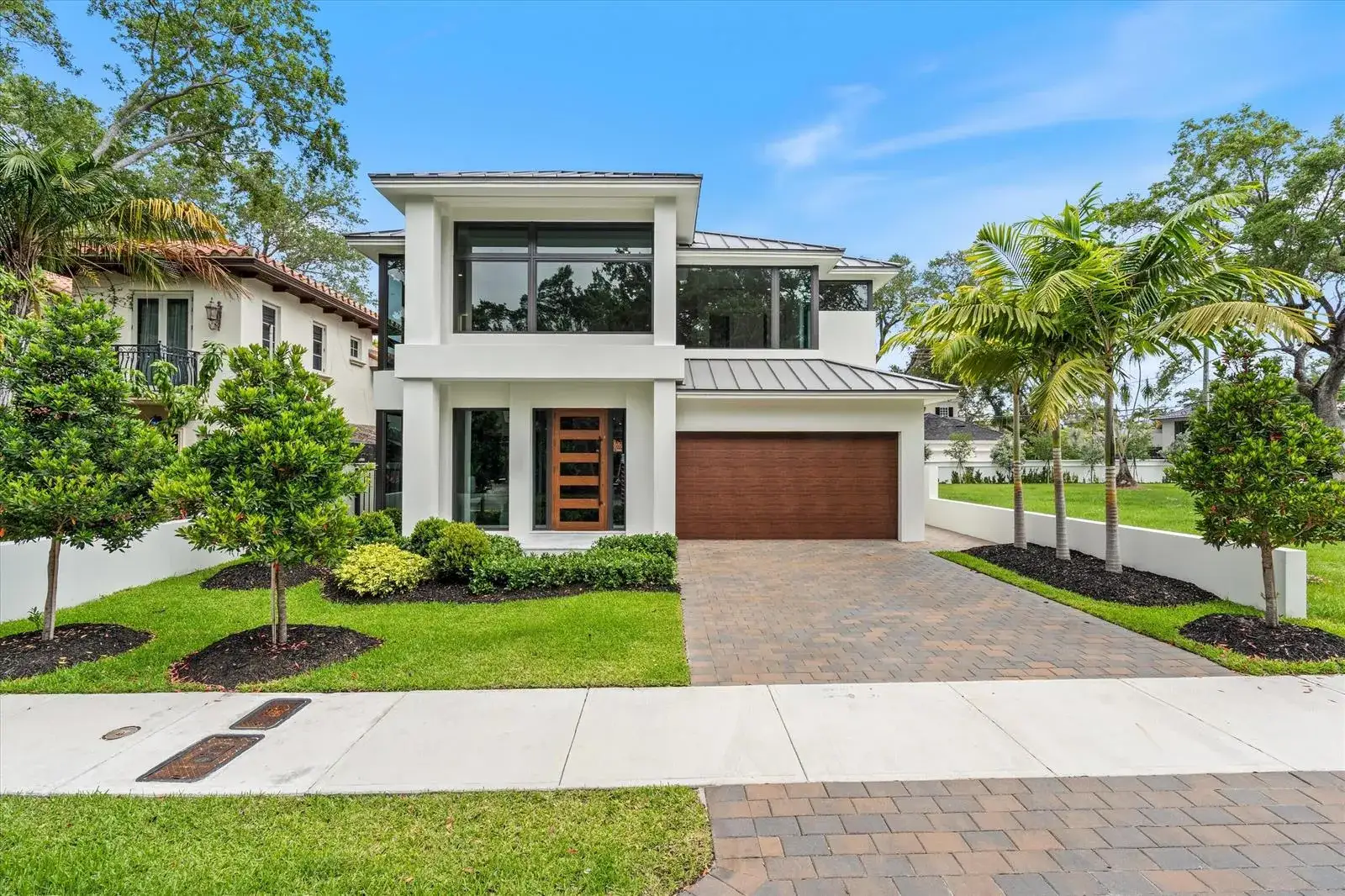 5 bedroom 5 bath Residential for sale at 1625 SE 1st Street, Fort Lauderdale FL 33301