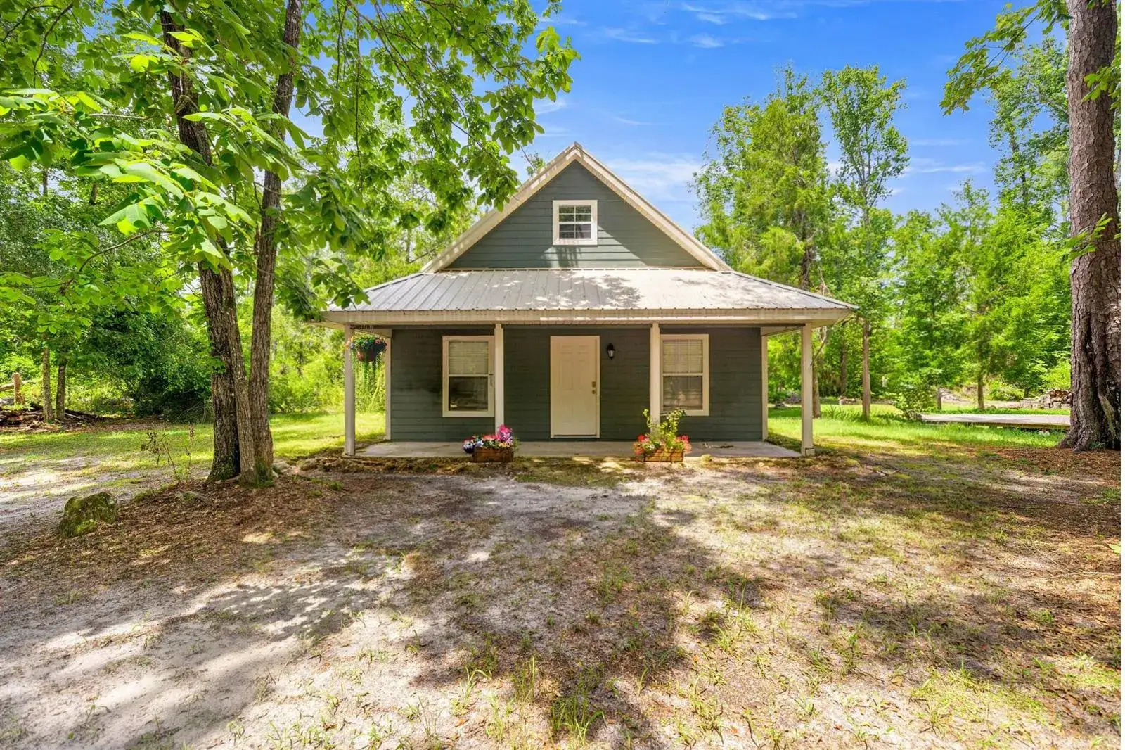 3 bedroom 2 bath Residential for sale at 694 SW Quarter Lane, FL 32038