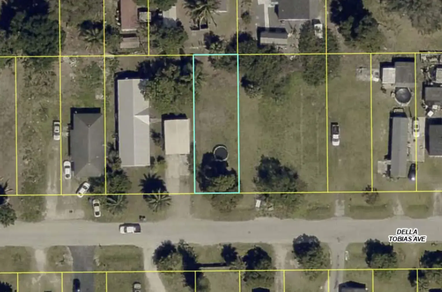 Commercial Land for sale at 1027 Della Tobias Avenue, Clewiston FL 33440