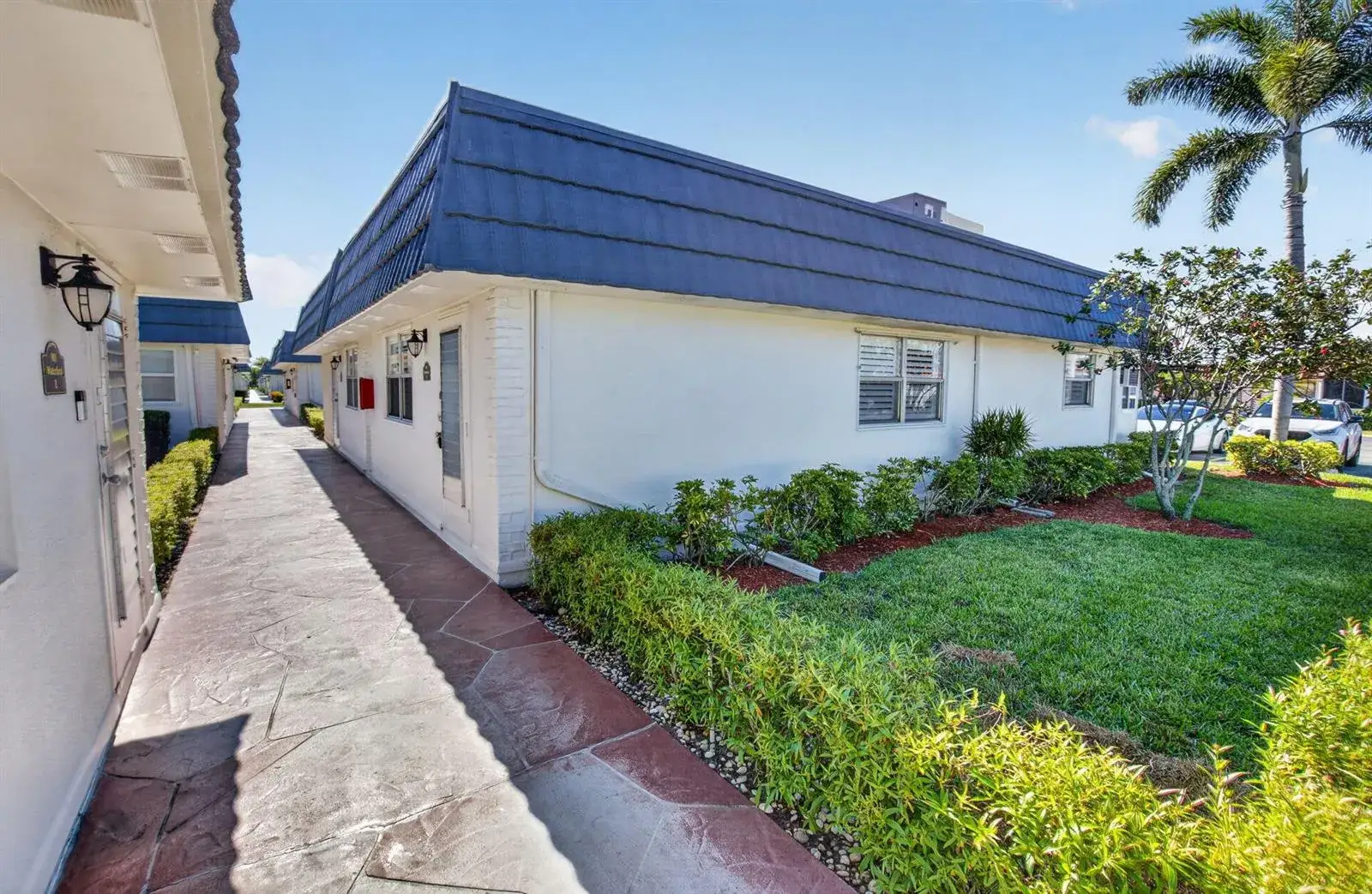 1 bedroom 1 bath Residential Lease for rent at 102 E Waterford E # 102, Delray Beach FL 33446