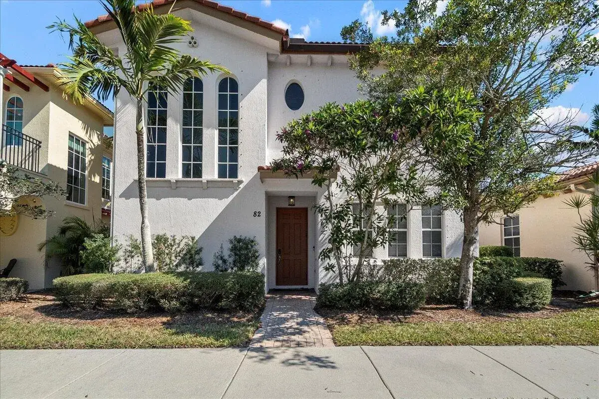 4 bedroom 4 bath Residential Lease for rent at 82 Stoney Drive, Palm Beach Gardens FL 33410