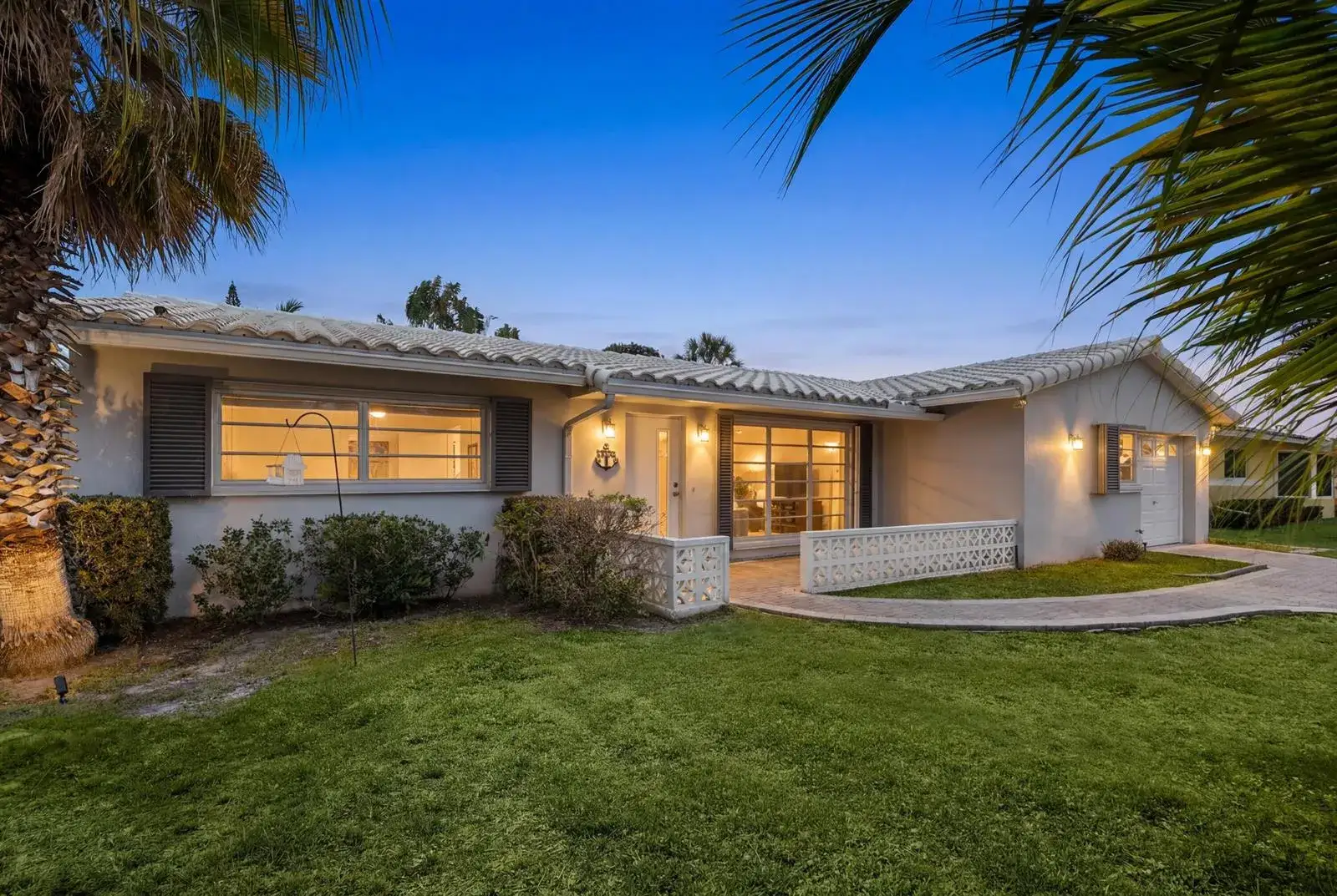 4 bedroom 3 bath Residential for sale at 1500 SE 24th Avenue, Pompano Beach FL 33062