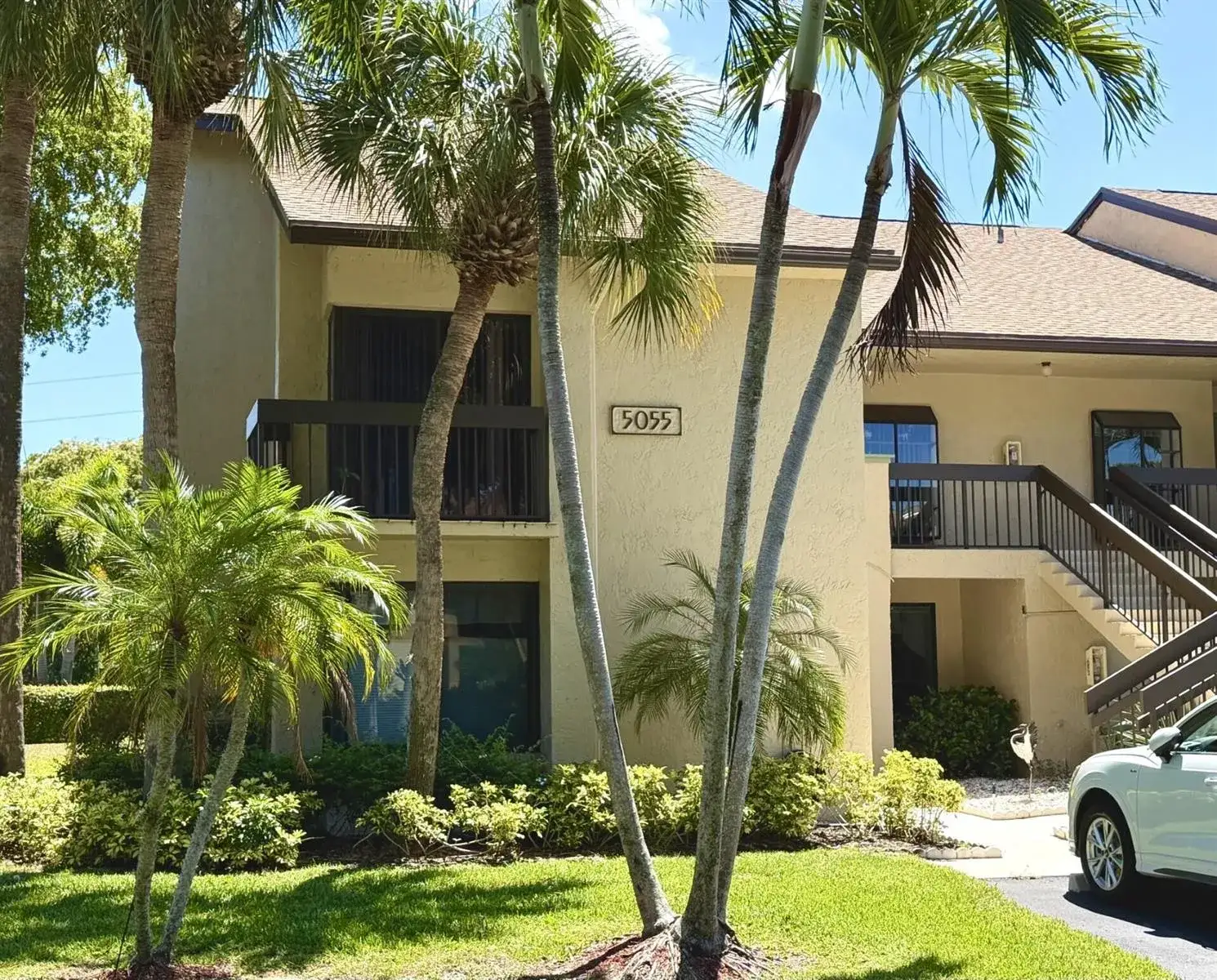 3 bedroom 2 bath Residential for sale at 5055 Oakhill Lane # 221, Delray Beach FL 33484