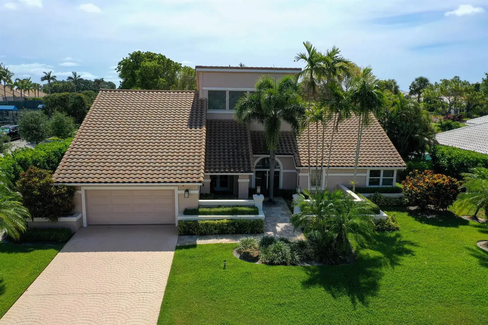 3 bedroom 3 bath Residential for sale at 4961 Bocaire Boulevard, Boca Raton FL 33487
