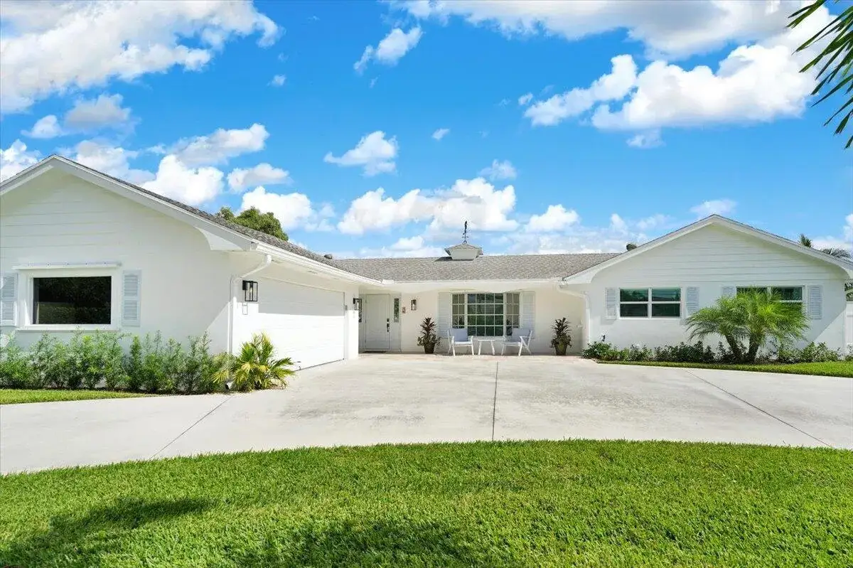 3 bedroom 2 bath Residential Lease for rent at 76 W Fairview W, Tequesta FL 33469