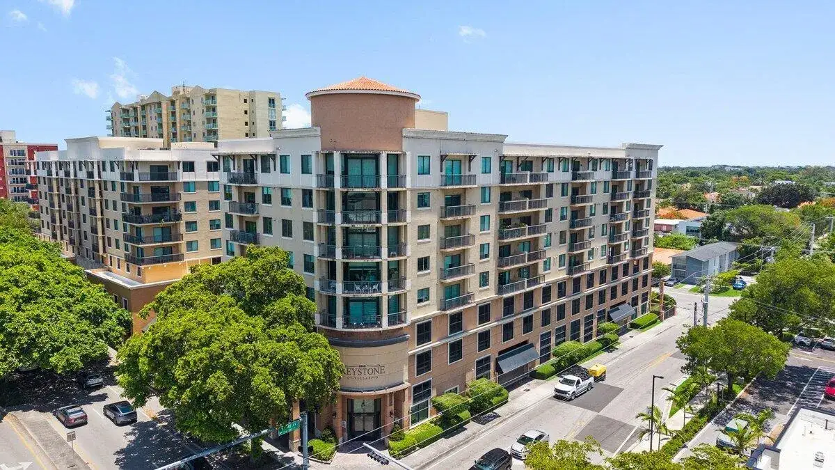 3 bedroom 2 bath Residential for sale at 3590 Coral Way # 502, Miami FL 33145