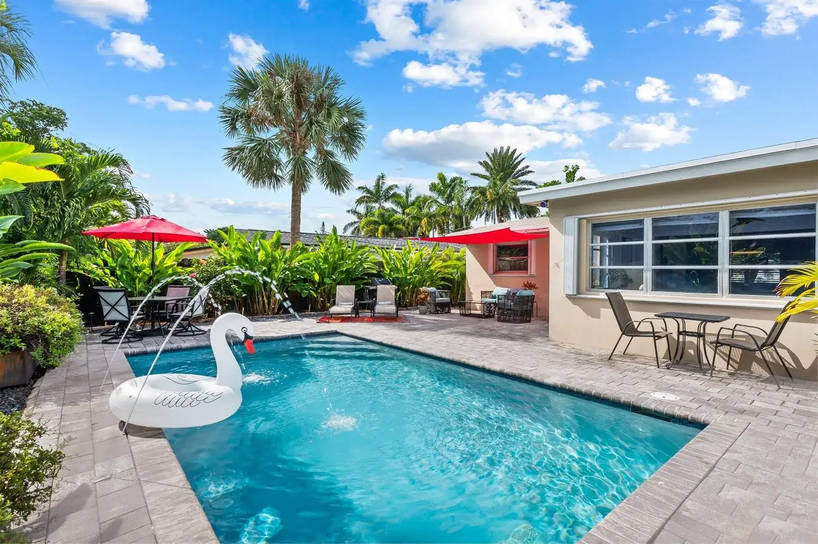 2 bedroom 2 bath Residential Lease for rent at 2640 NW 9th Lane, Wilton Manors FL 33311