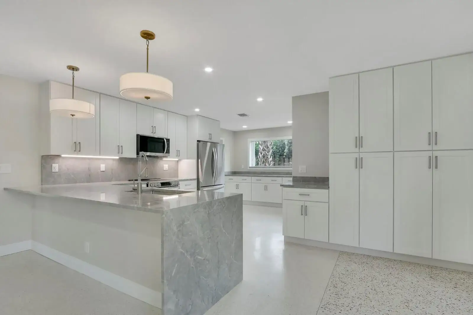 3 bedroom 2 bath Residential Lease for rent at 732 Pelican Way, North Palm Beach FL 33408