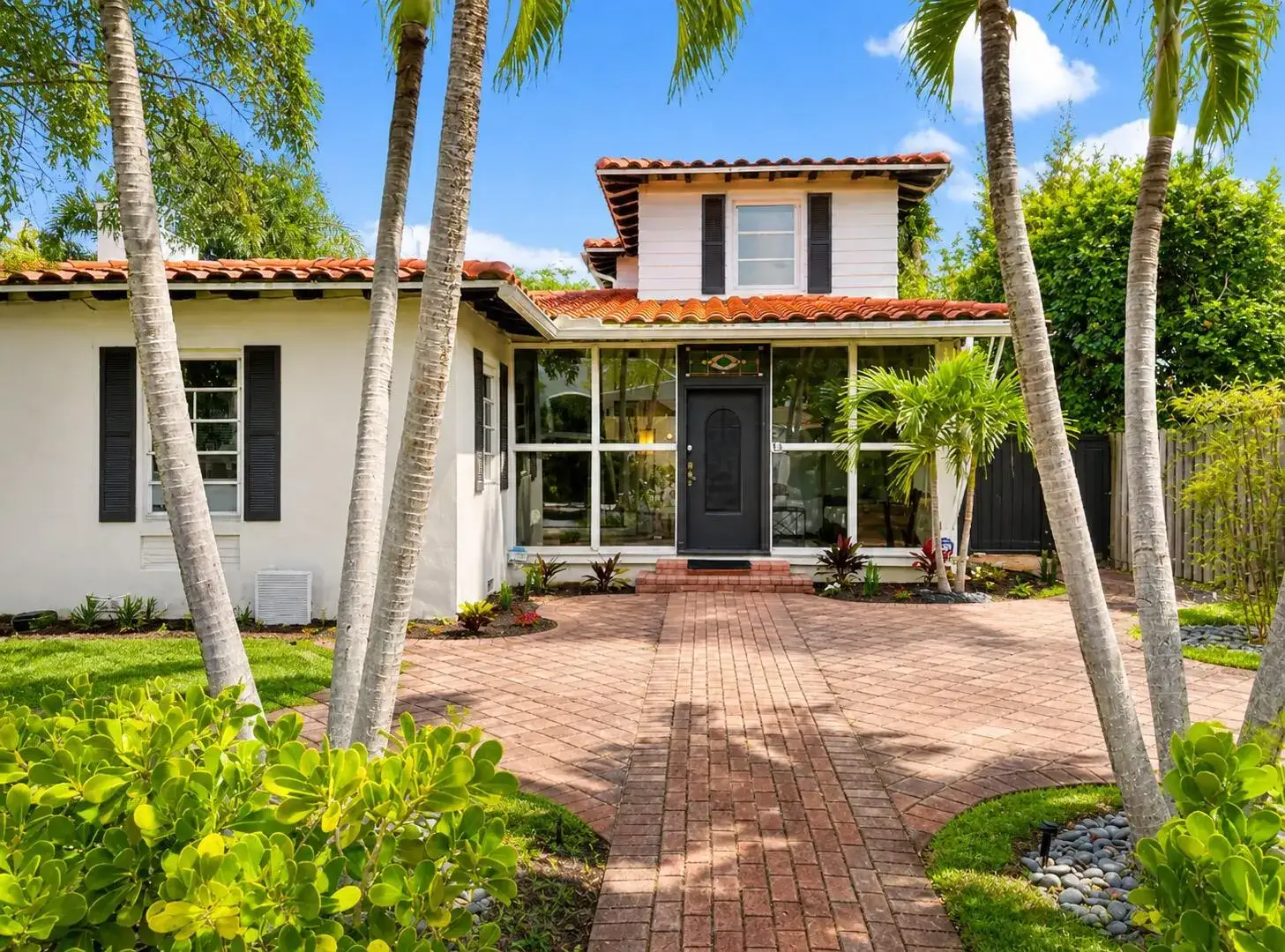 3 bedroom 2 bath Residential Lease for rent at 1403 SE 2nd Street # 1, Fort Lauderdale FL 33301