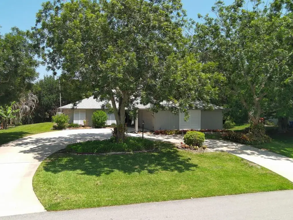 3 bedroom Residential for sale at 1070 47th Avenue SW, Vero Beach FL 32968