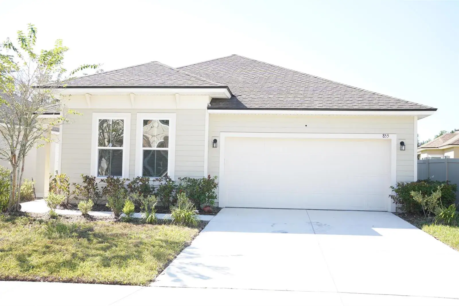 4 bedroom 2 bath Residential for sale at 855 Sycamore Way, FL 32073