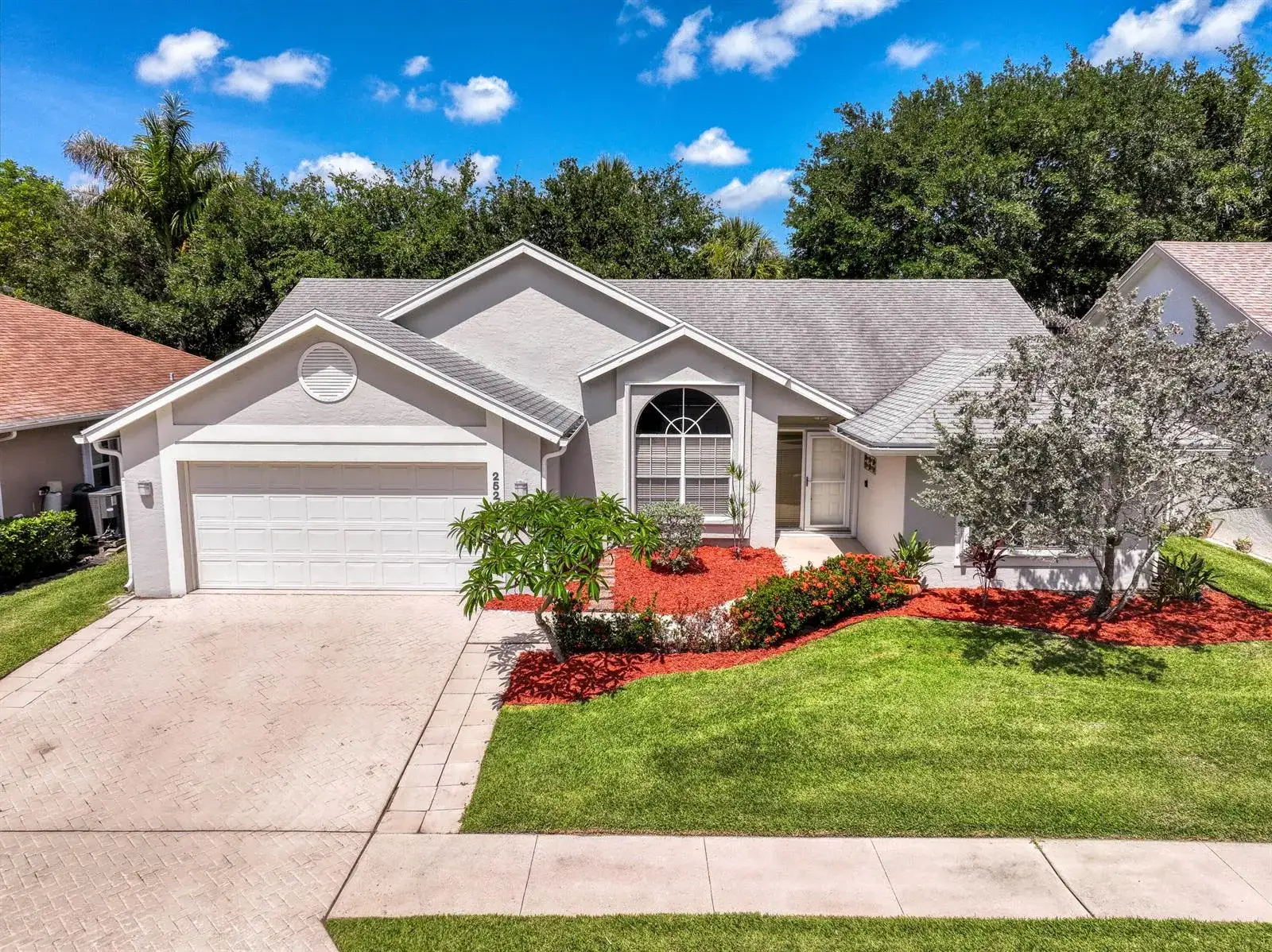 3 bedroom 2 bath Residential for sale at 252 Moccasin Trail W, Jupiter FL 33458