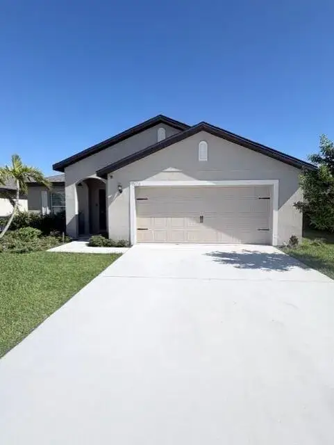 3 bedroom 2 bath Residential for sale at 1522 Merriment Way Way, Fort Pierce FL 34947