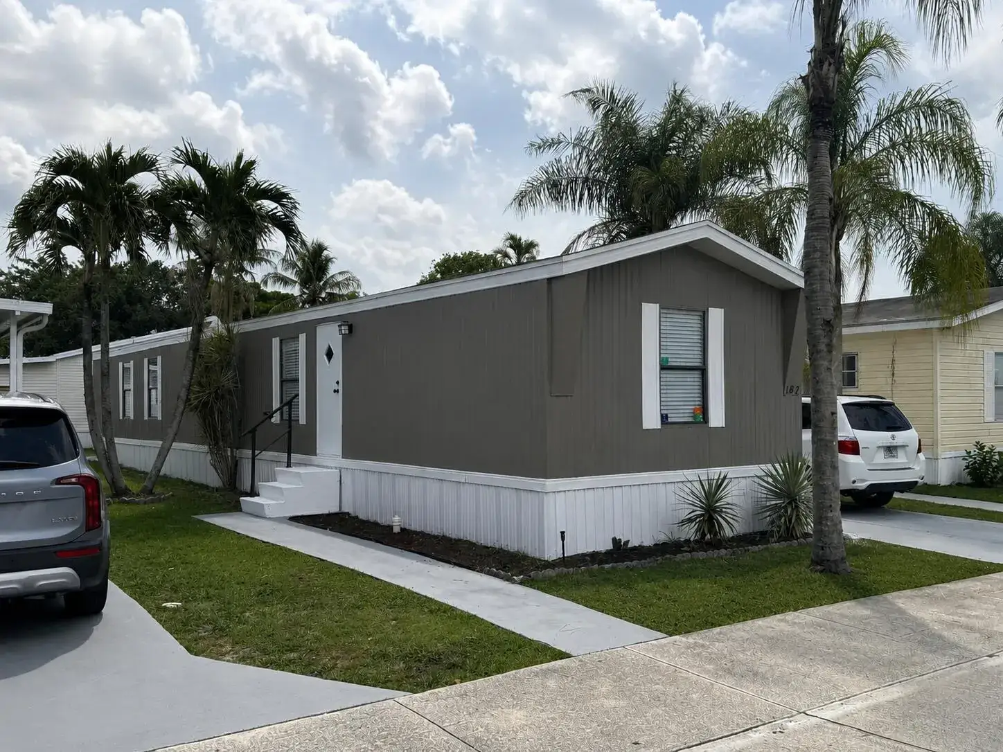 3 bedroom 2 bath Residential for sale at 182 Plantation Boulevard, FL 33467