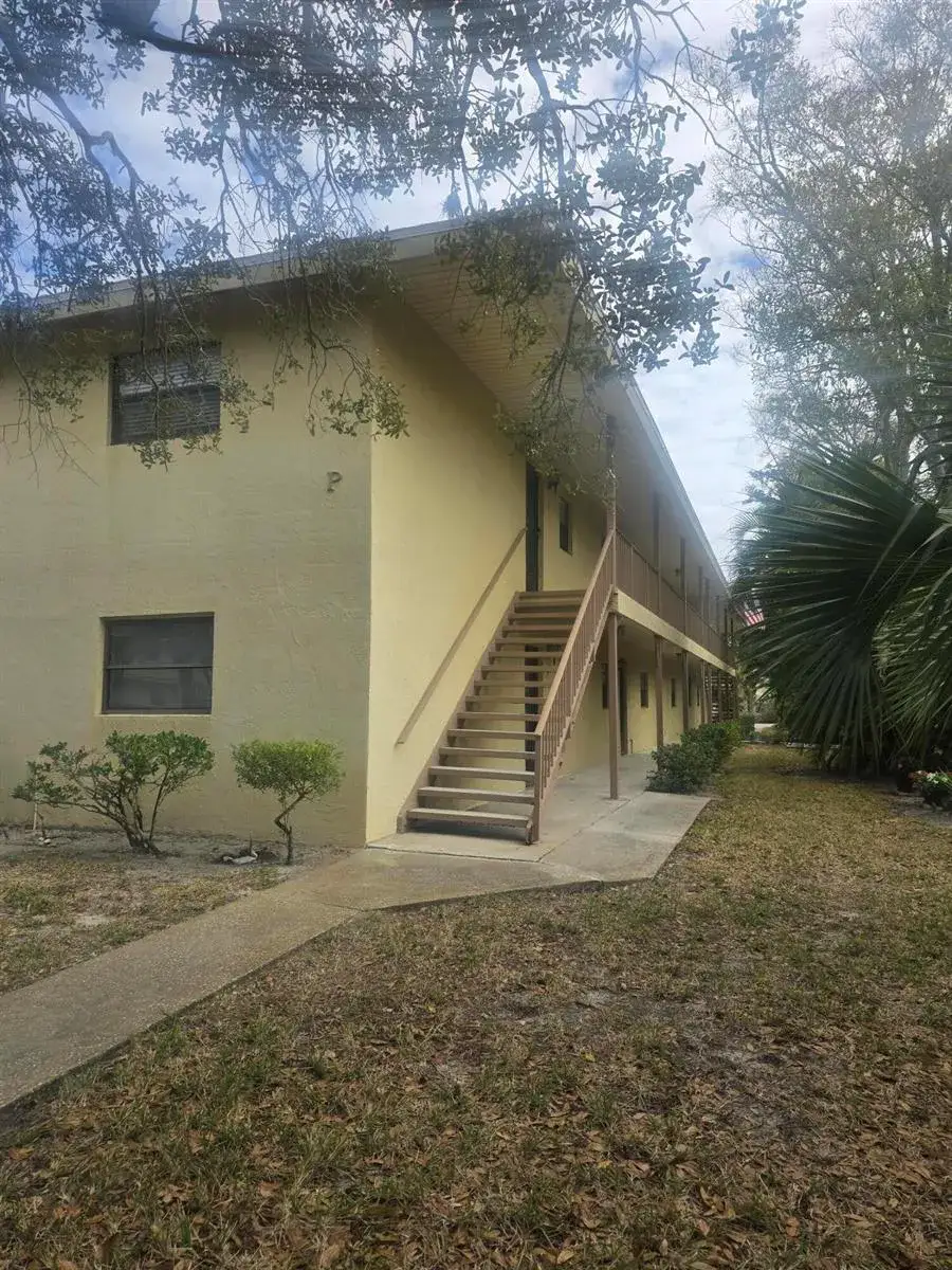 2 bedroom 2 bath Residential for sale at 400 18th Street # 5, Vero Beach FL 32960