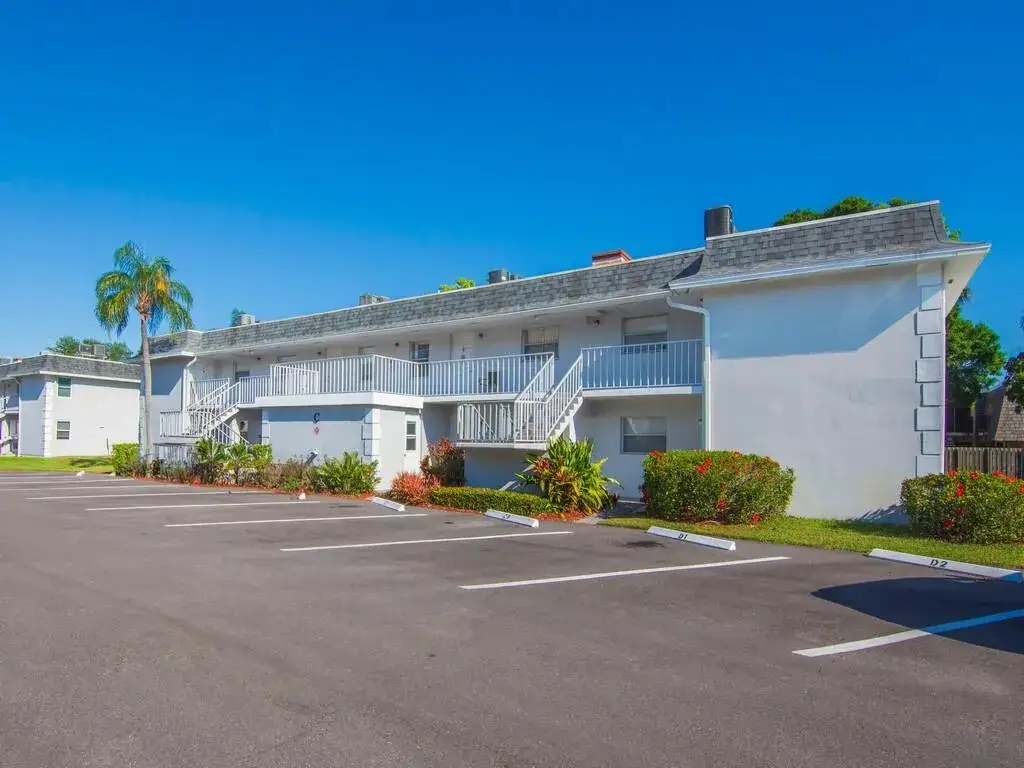 2 bedroom 2 bath Residential for sale at 1166 6th Avenue # C5, Vero Beach FL 32960