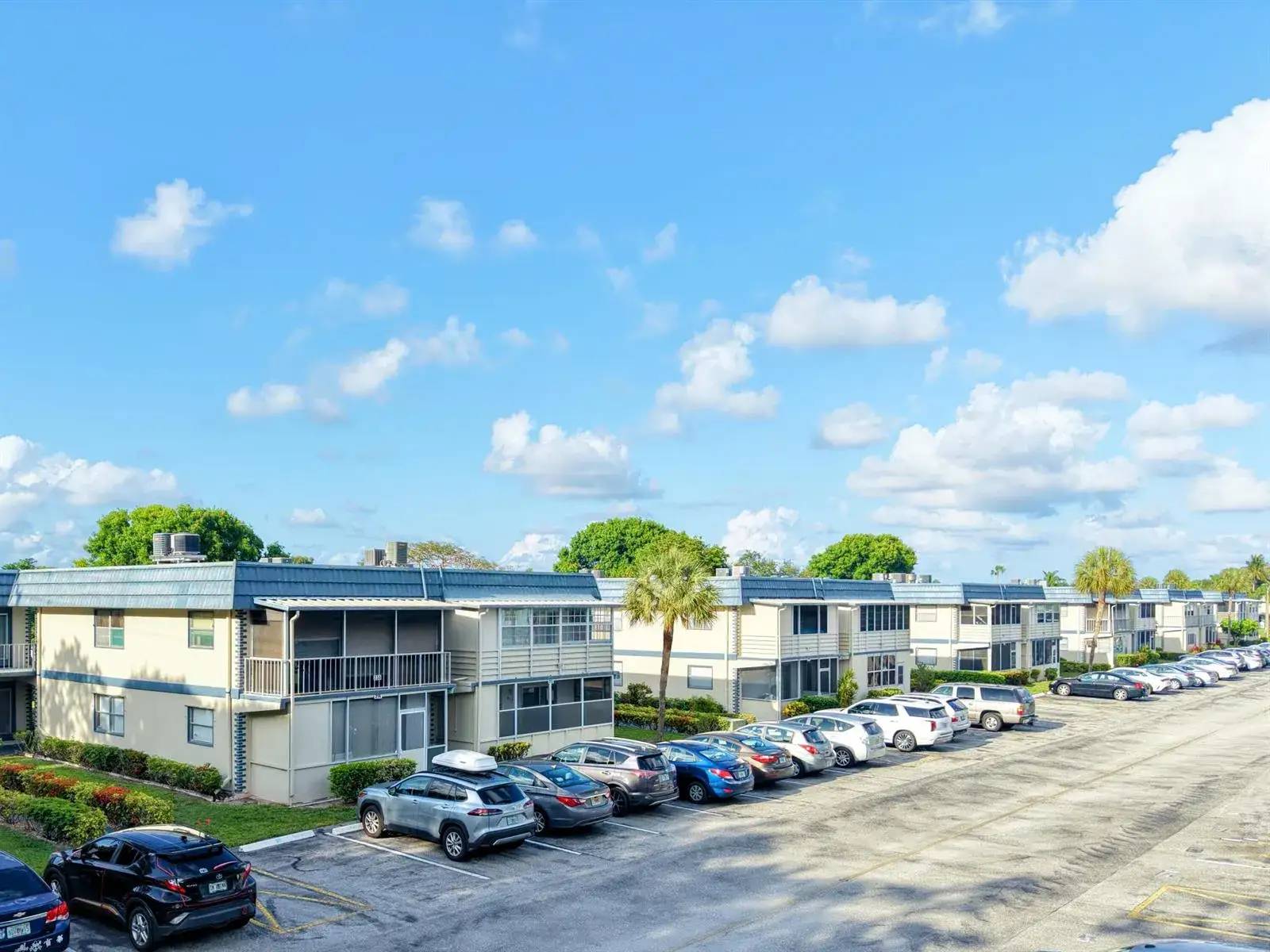 1 bedroom 1 bath Residential for sale at 202 Brittany E, Delray Beach FL 33446
