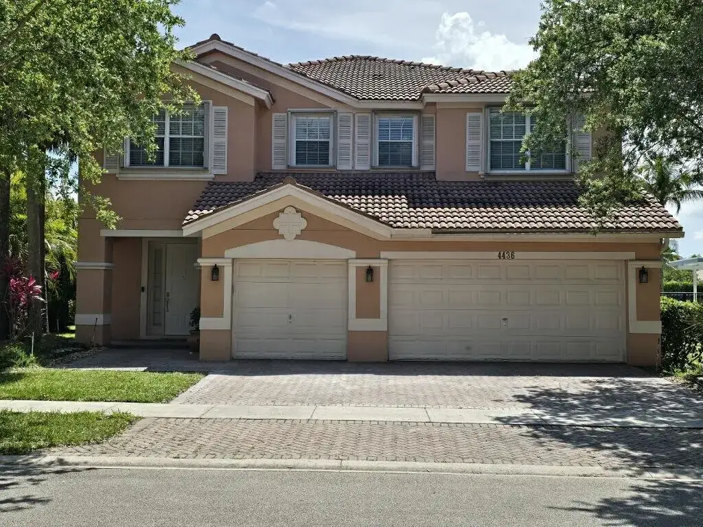 5 bedroom 3 bath Residential for sale at 4436 Laurel Place, Weston FL 33332