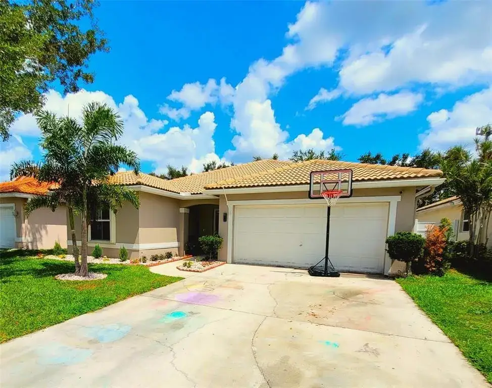 3 bedroom 2 bath Residential for sale at 6416 Barton Creek Circle, Lake Worth FL 33463