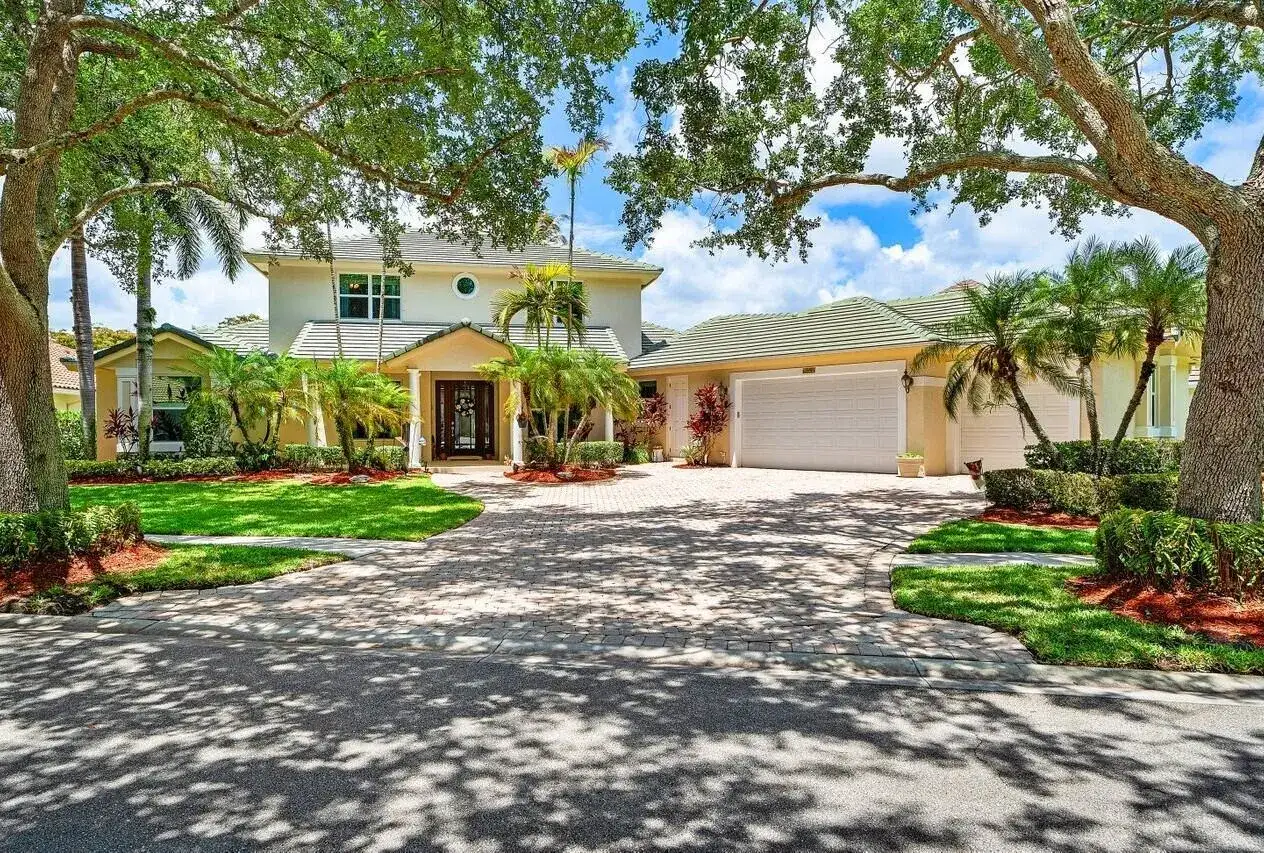 5 bedroom 3 bath Residential for sale at 6990 Cypress Cove Circle, Jupiter FL 33458