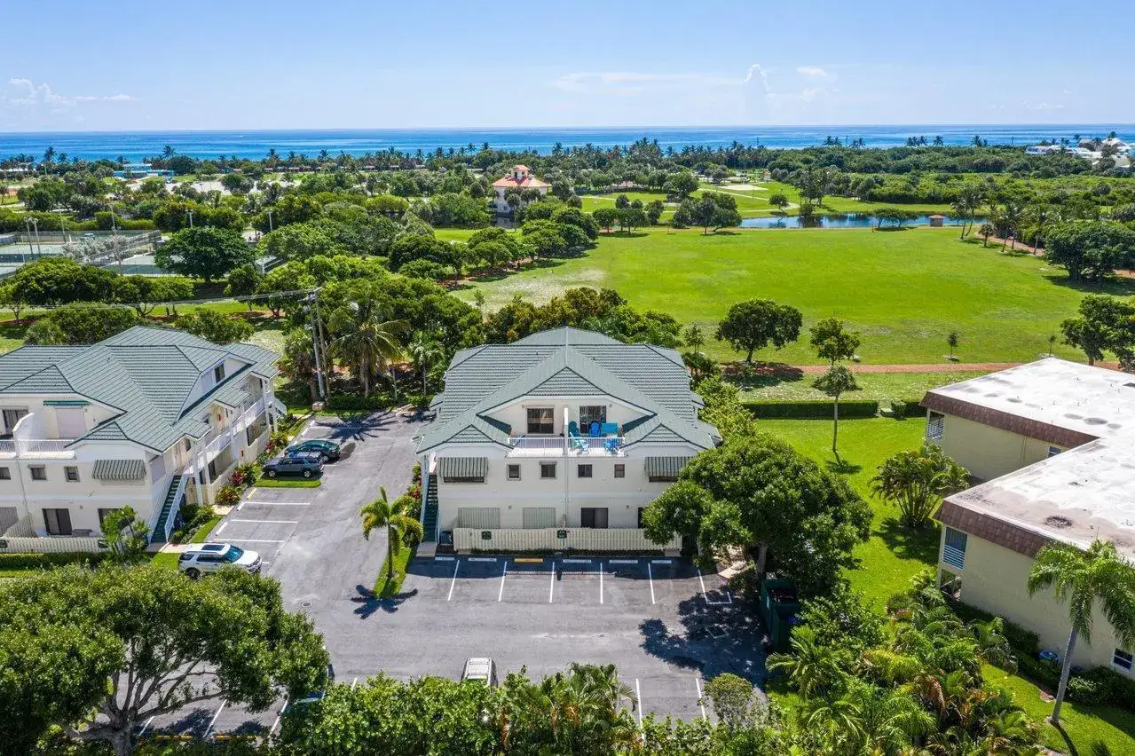 3 bedroom 2 bath Residential Lease for rent at 860 Bella Vista Court S # 60, Jupiter FL 33477