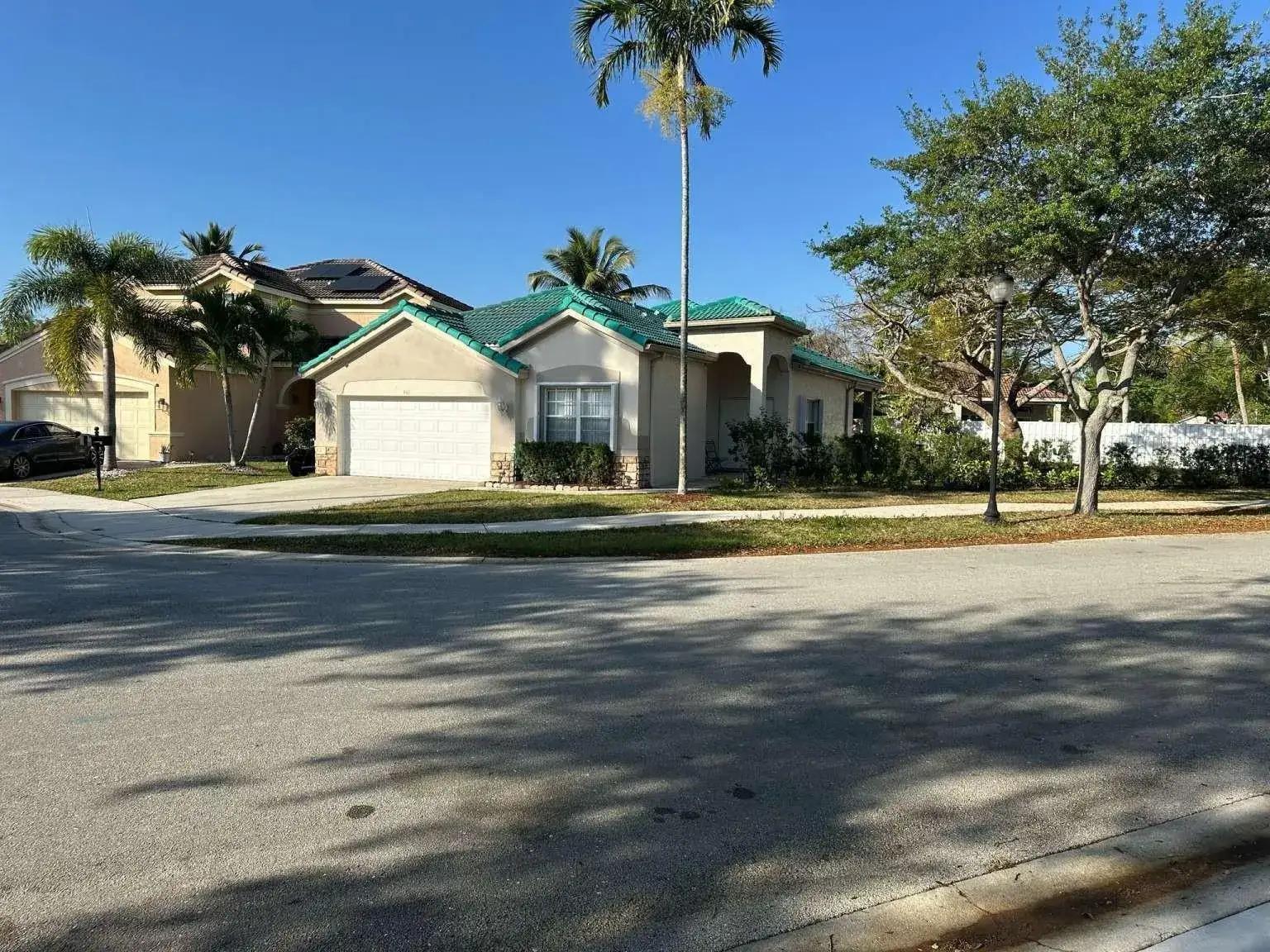 3 bedroom 2 bath Residential Lease for rent at 862 Vista Meadows Drive, Weston FL 33327