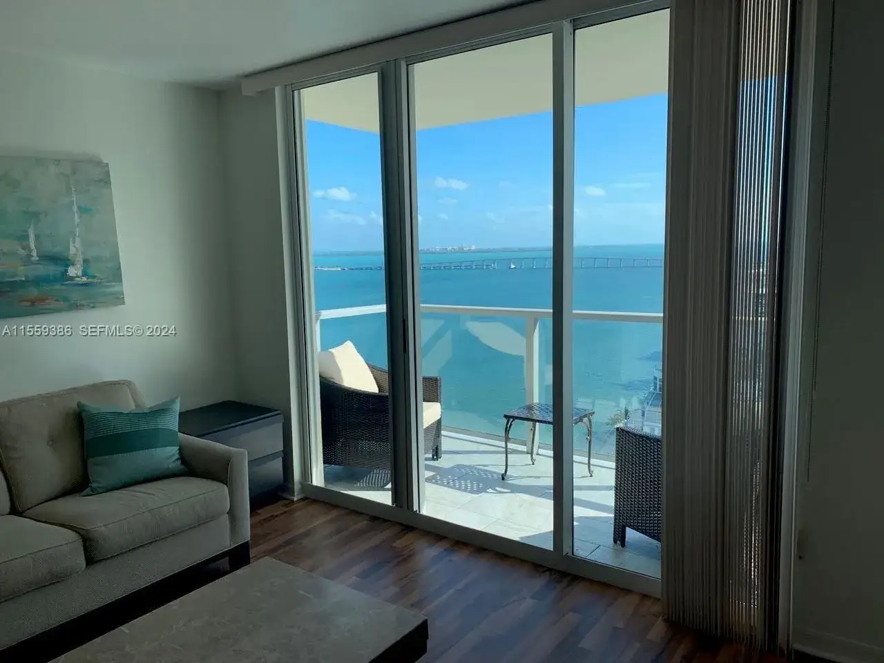 1 bedroom 1 bath Residential Lease for rent at 1155 Brickell Bay Drive # 2207, Miami FL 33131