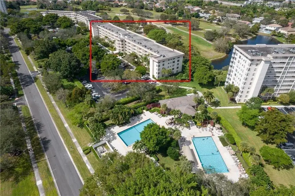 2 bedroom 2 bath Residential Lease for rent at 3503 Oaks Way # 505, Pompano Beach FL 33069