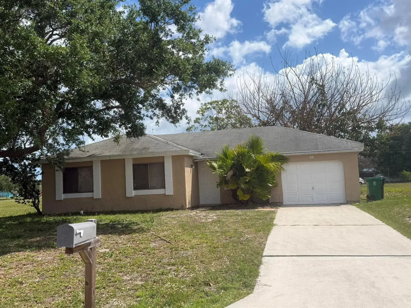 2 bedroom 1 bath Residential Lease for rent at 1131 SE Parrish Court, Port St. Lucie FL 34952